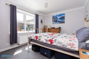 Bedroom- click for photo gallery